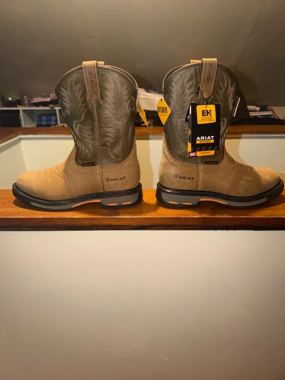 Ariat brand new